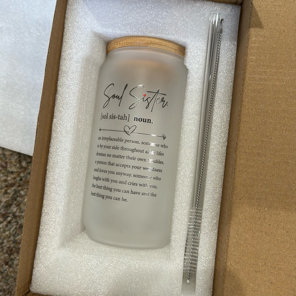 SOUL SISTER Glass Cup with Cover and 2 Glass Straws + CLEANER